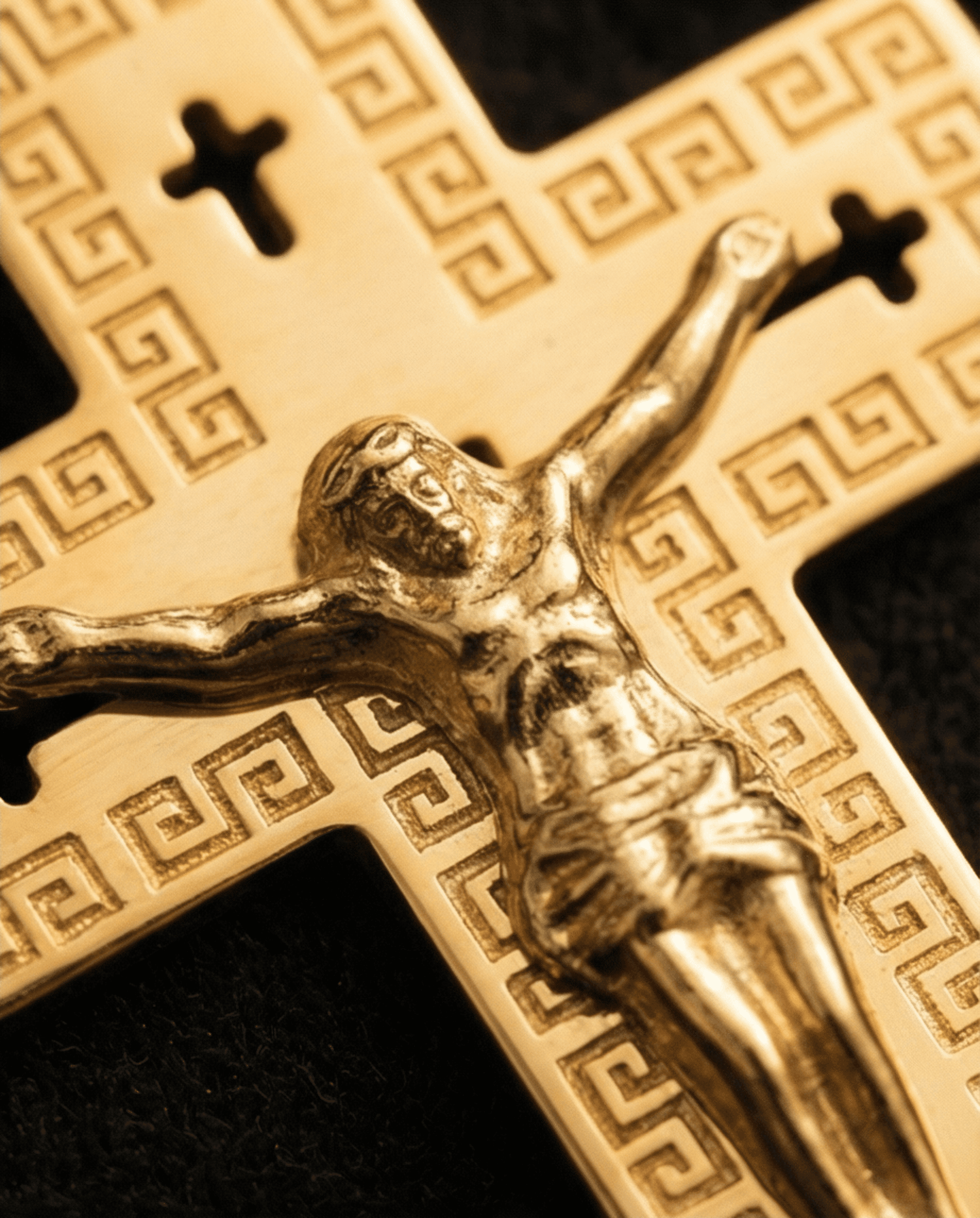 Crucifijo Greco Cristo – Acero Quirúrgico Chapado en Oro 18k - 3