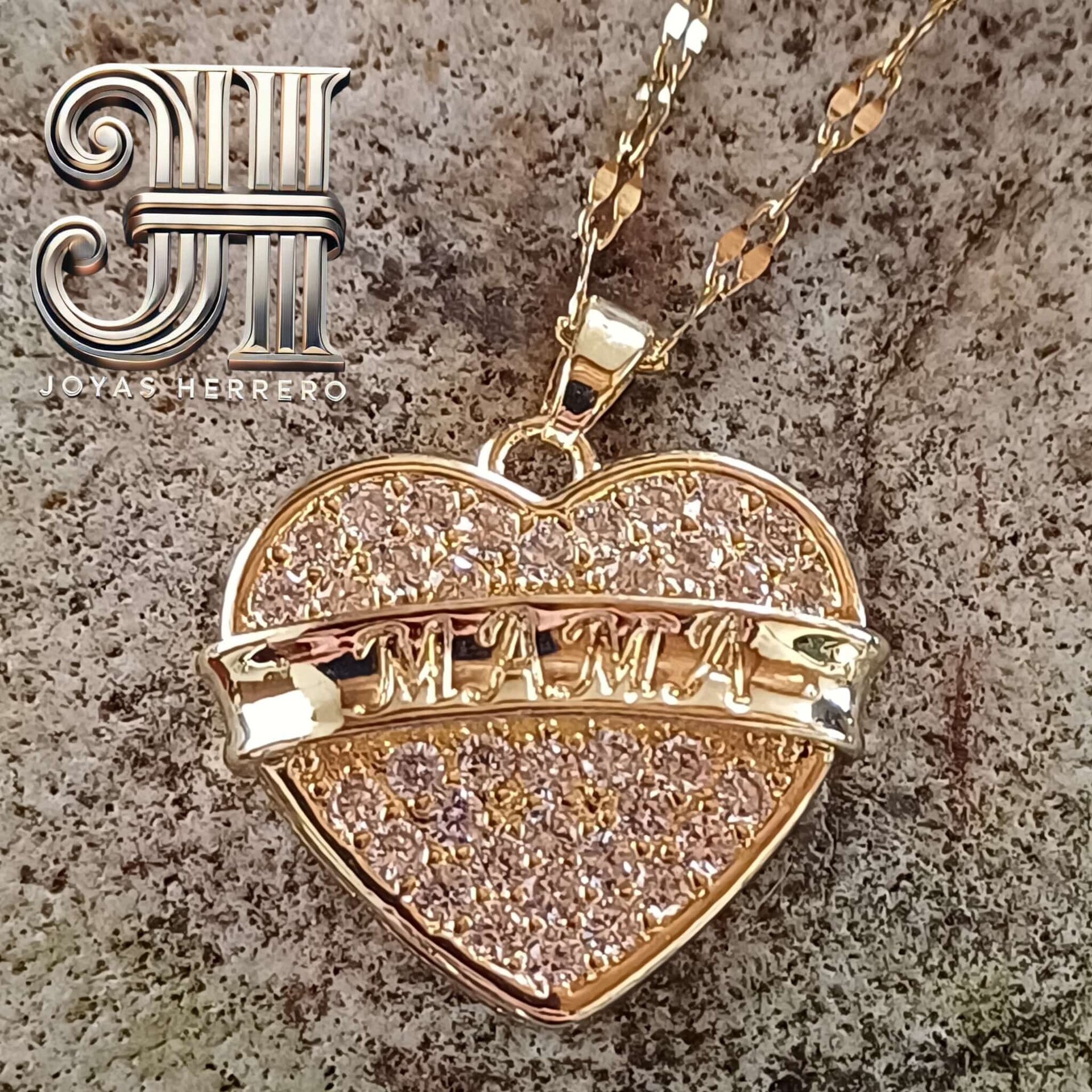Colgante MAMA en Forma de Corazón Con Brillantes- Acero Dorado - 3