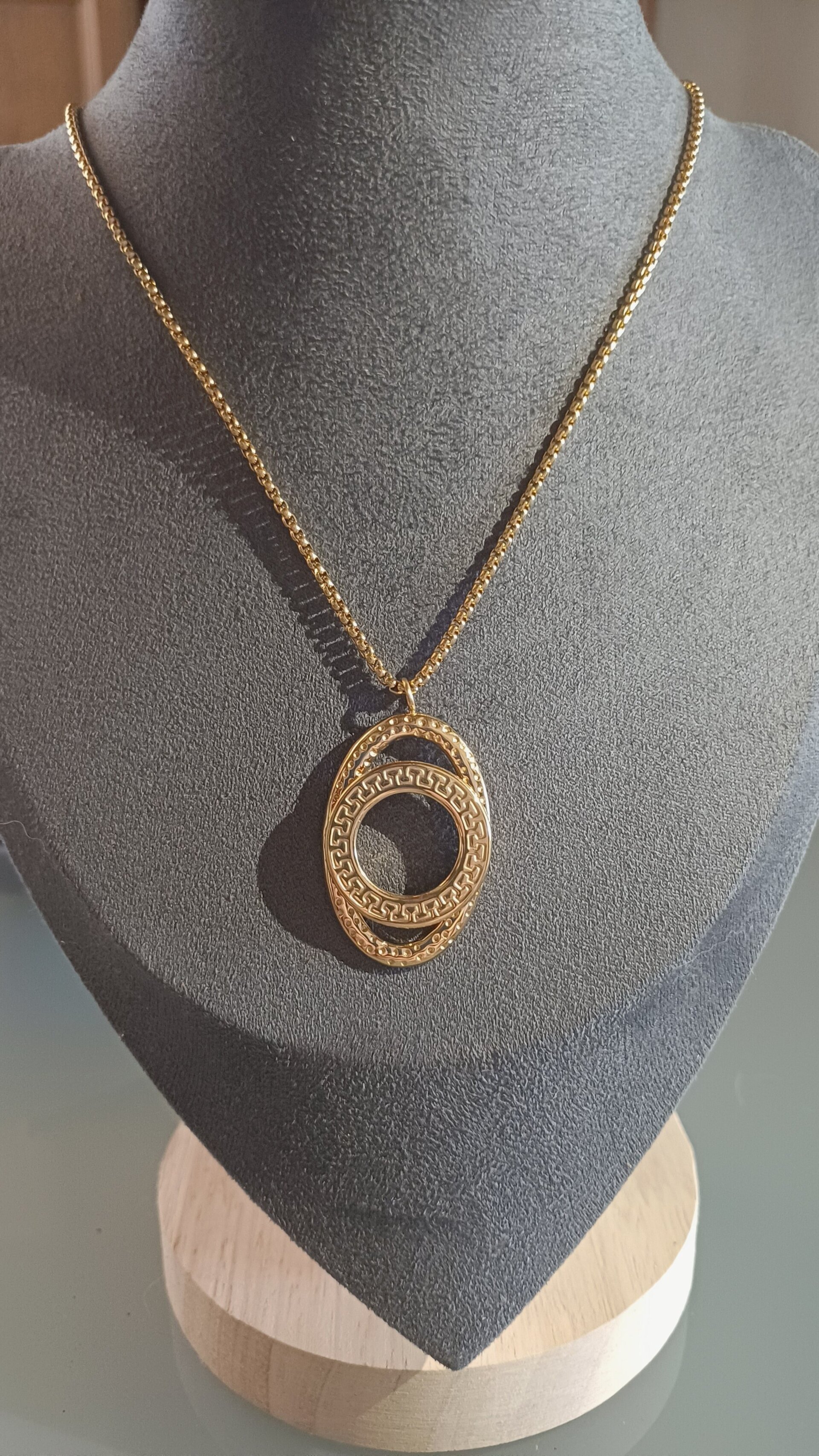 Collar Dorado Eclipse Griego – Acero Quirúrgico - 1