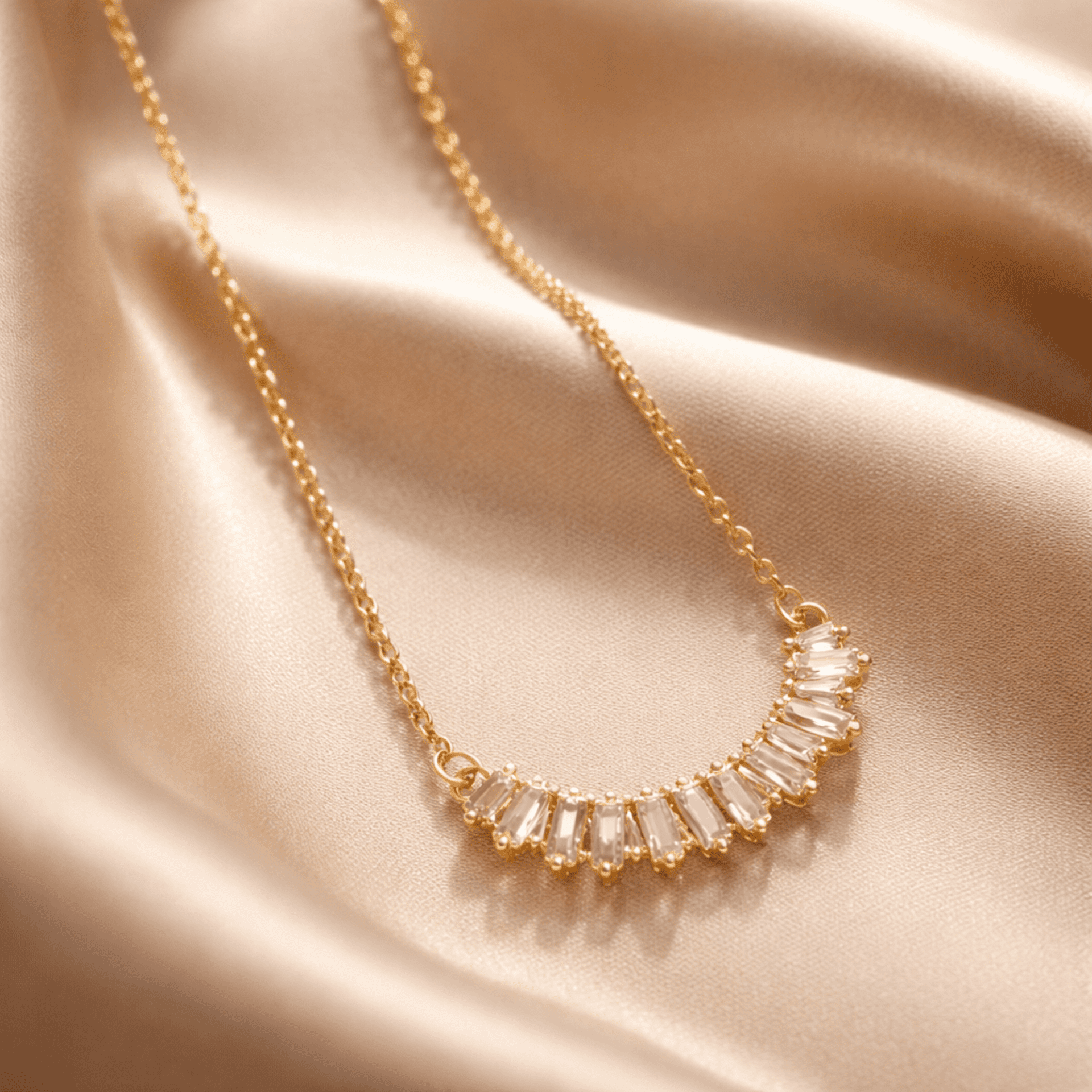 Collar Aura de Luz – Acero Quirúrgico Chapado en Oro 18K - 2