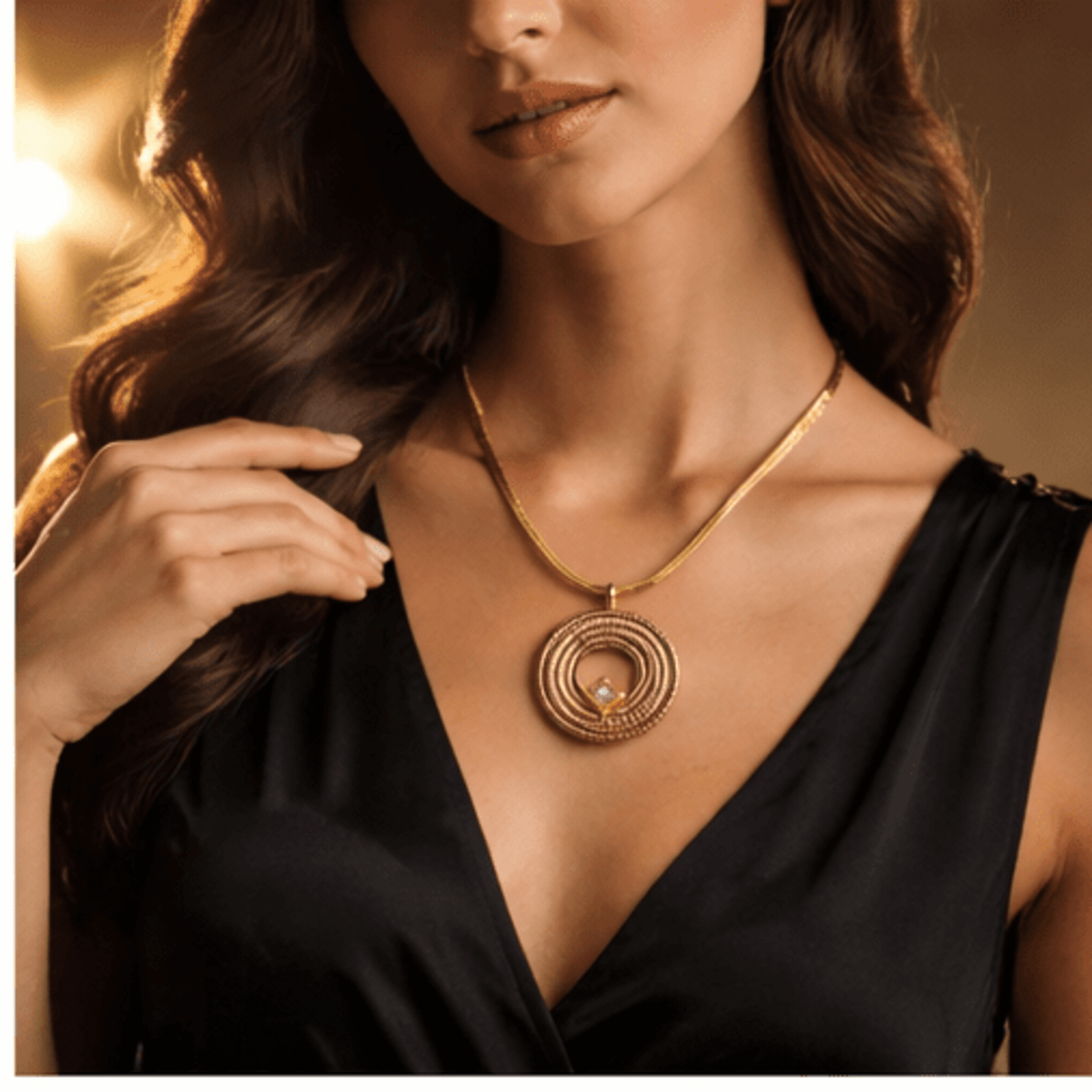 Colgante Círculo Aurelia – Acero Quirúrgico Dorado - 4