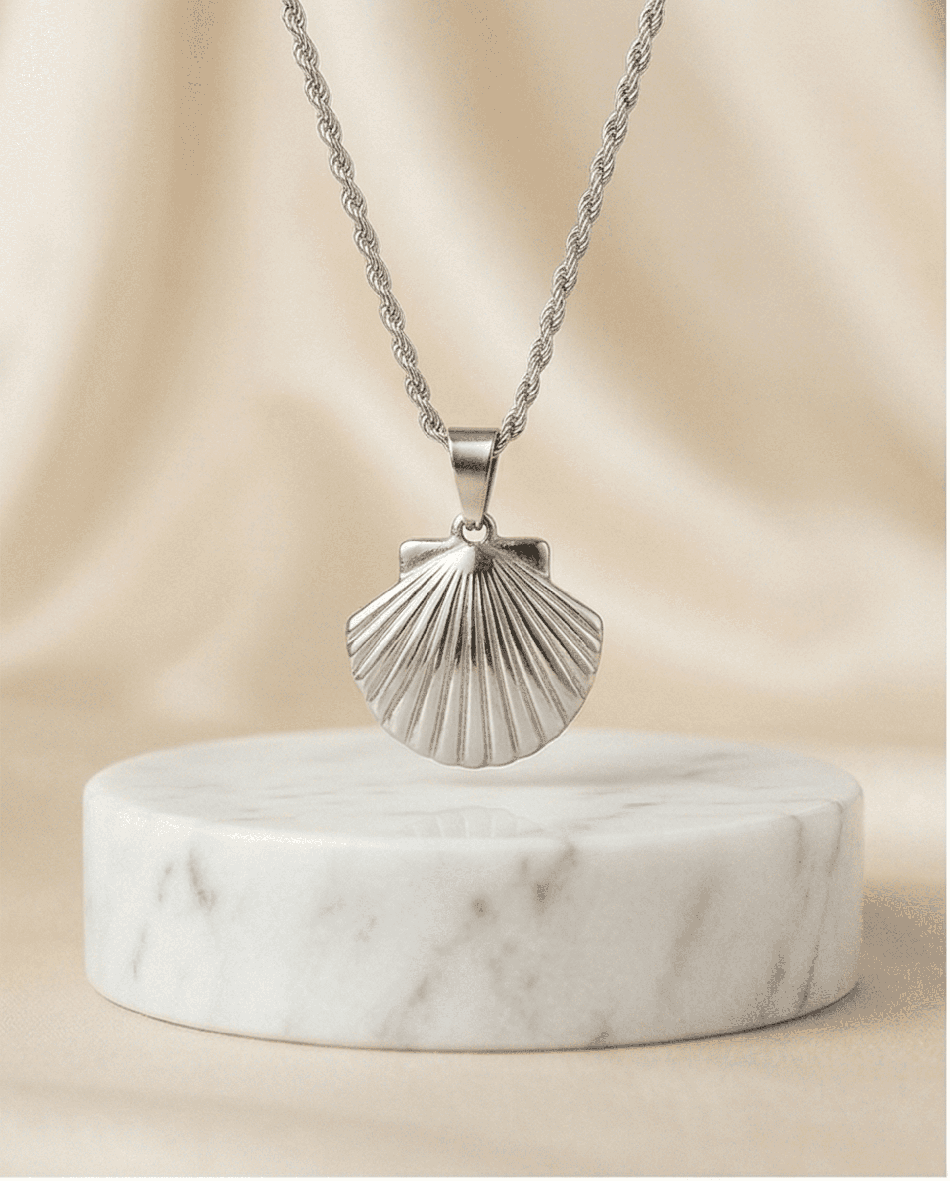 Ocean Shell Glow – Collar Concha en Acero Quirúrgico 316L - 1