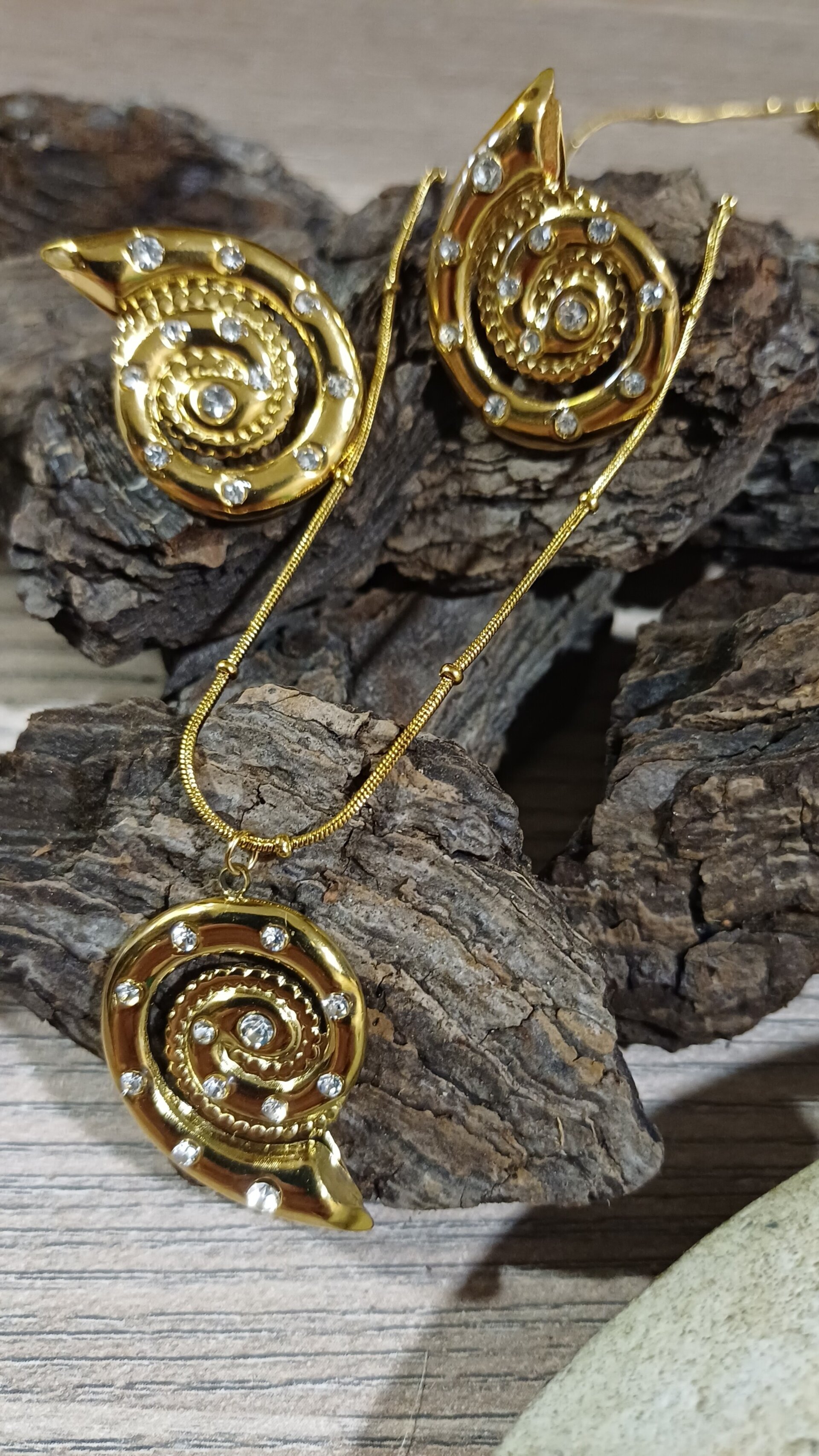 Conjunto Espiral Dorado – Brillo que Enamora - 1