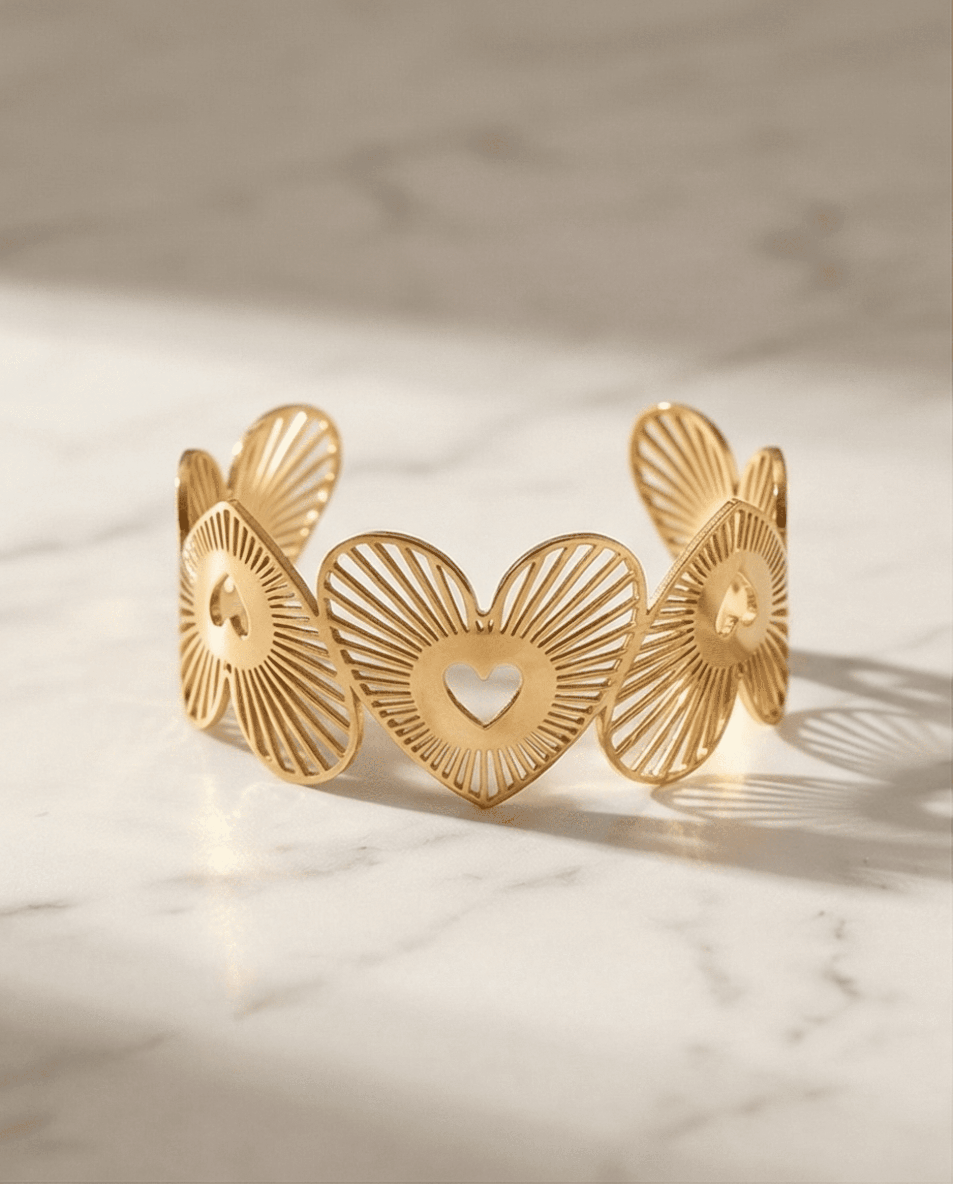 Brazalete Alas de Amor – Acero Quirúrgico Dorado - 4