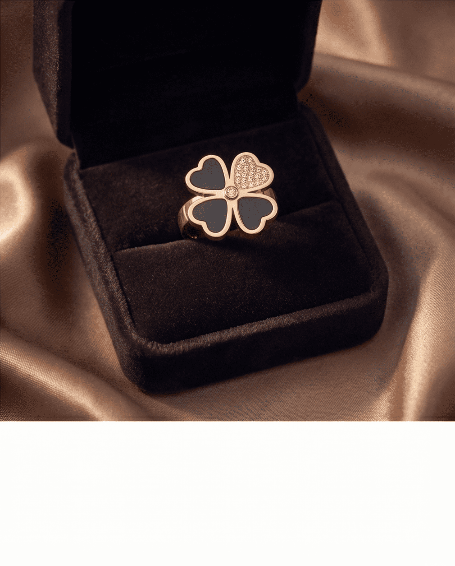 Anillo Lucky Clover – Elegancia y simbolismo en un diseño único - 1
