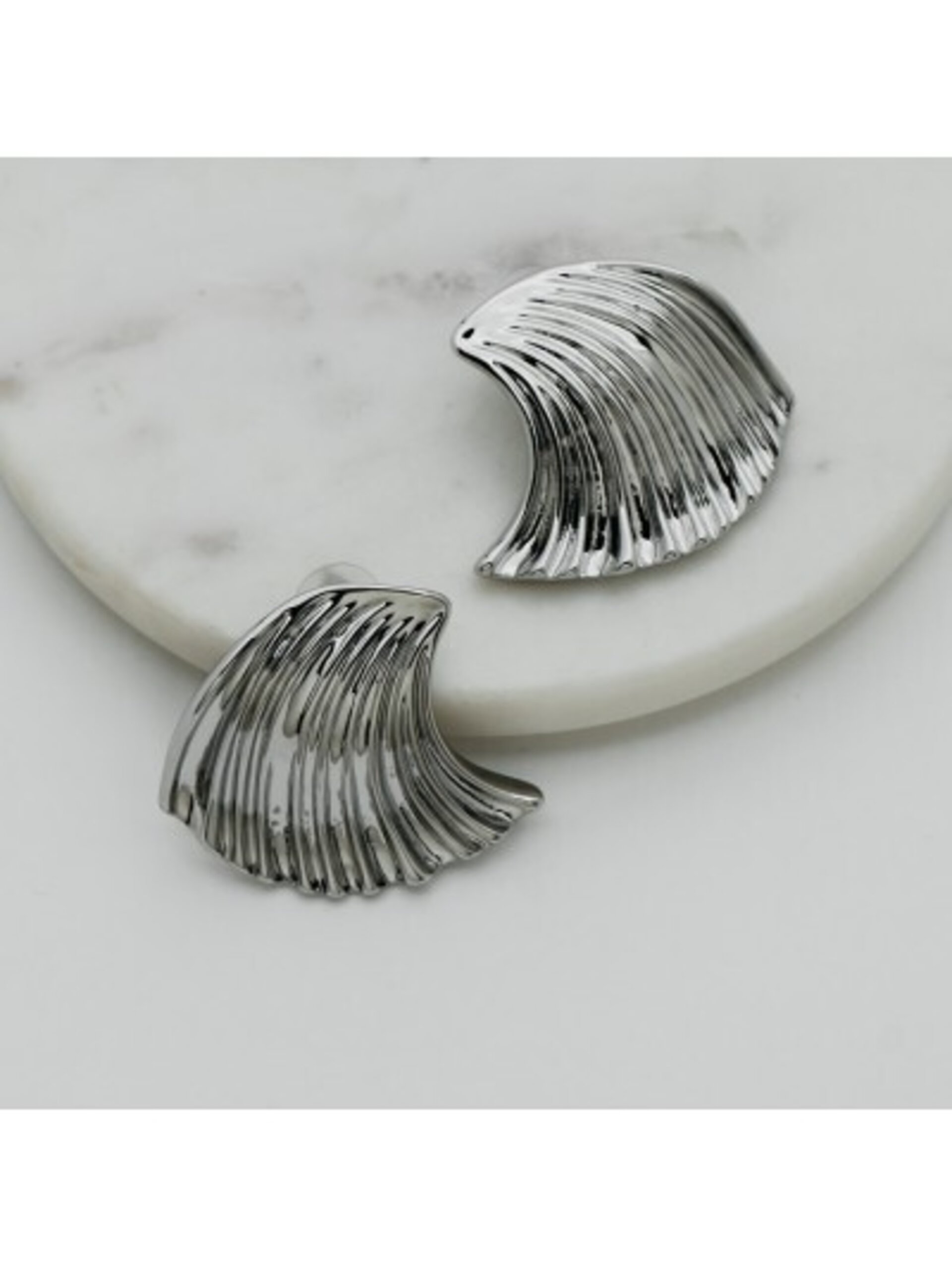 Pendientes hipoalergénicos diseño abanico plateado | Modernos elegantes - 4