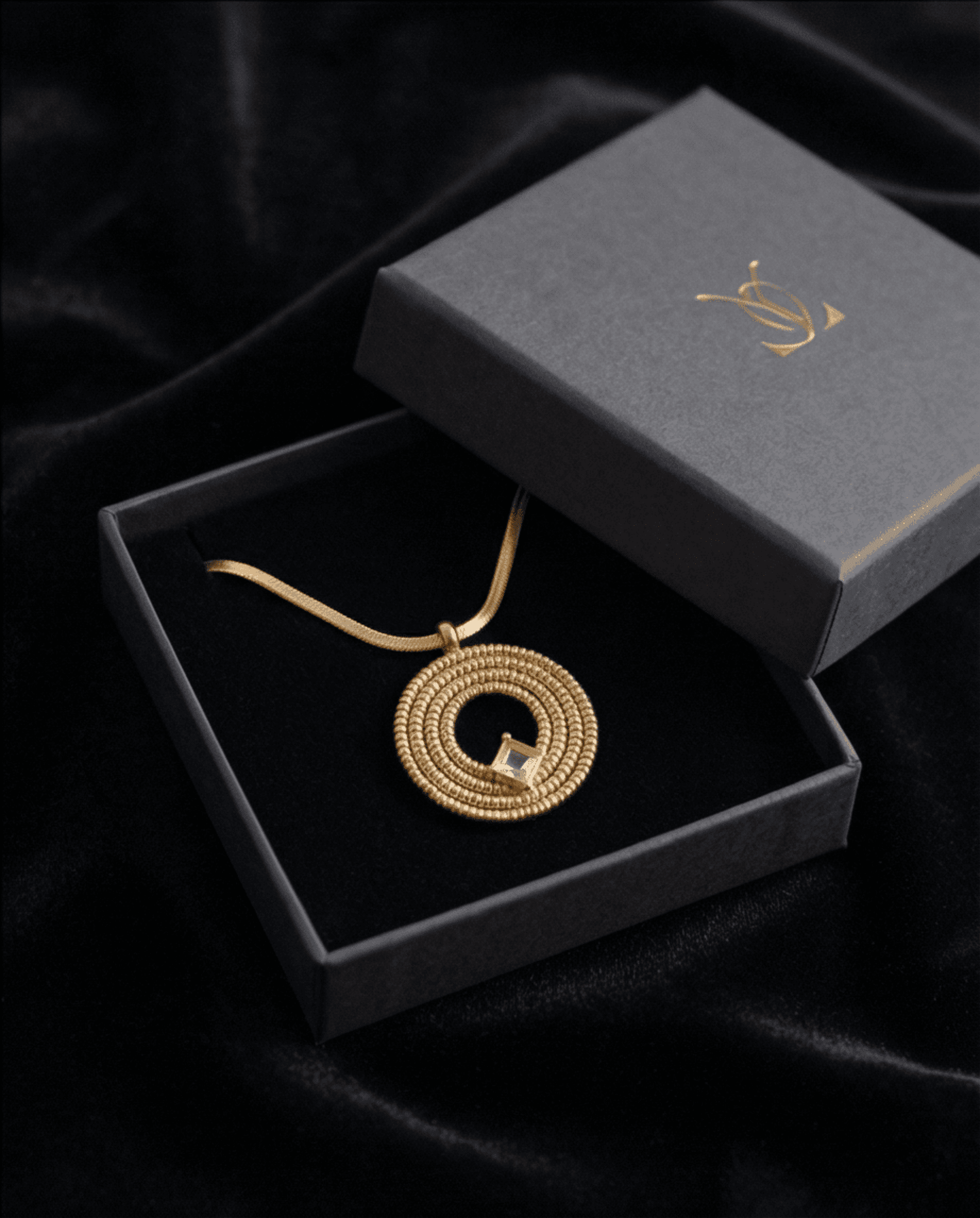 Colgante Círculo Aurelia – Acero Quirúrgico Dorado - 5