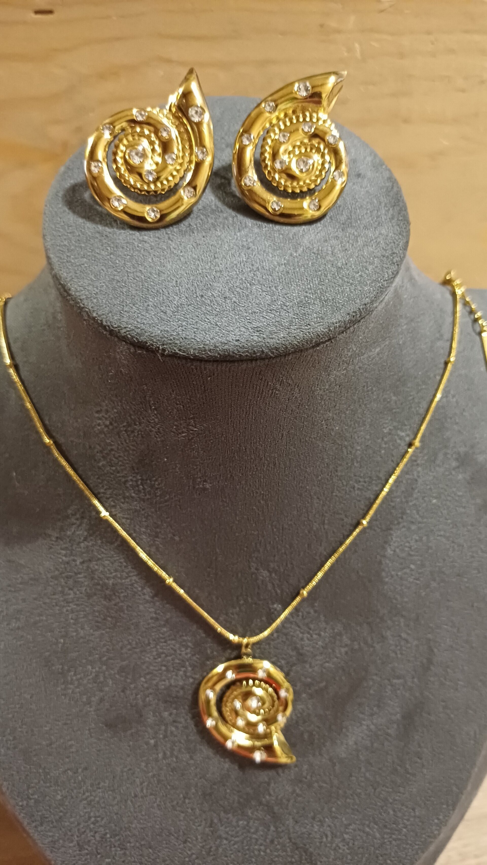 Conjunto Espiral Dorado – Brillo que Enamora - 3