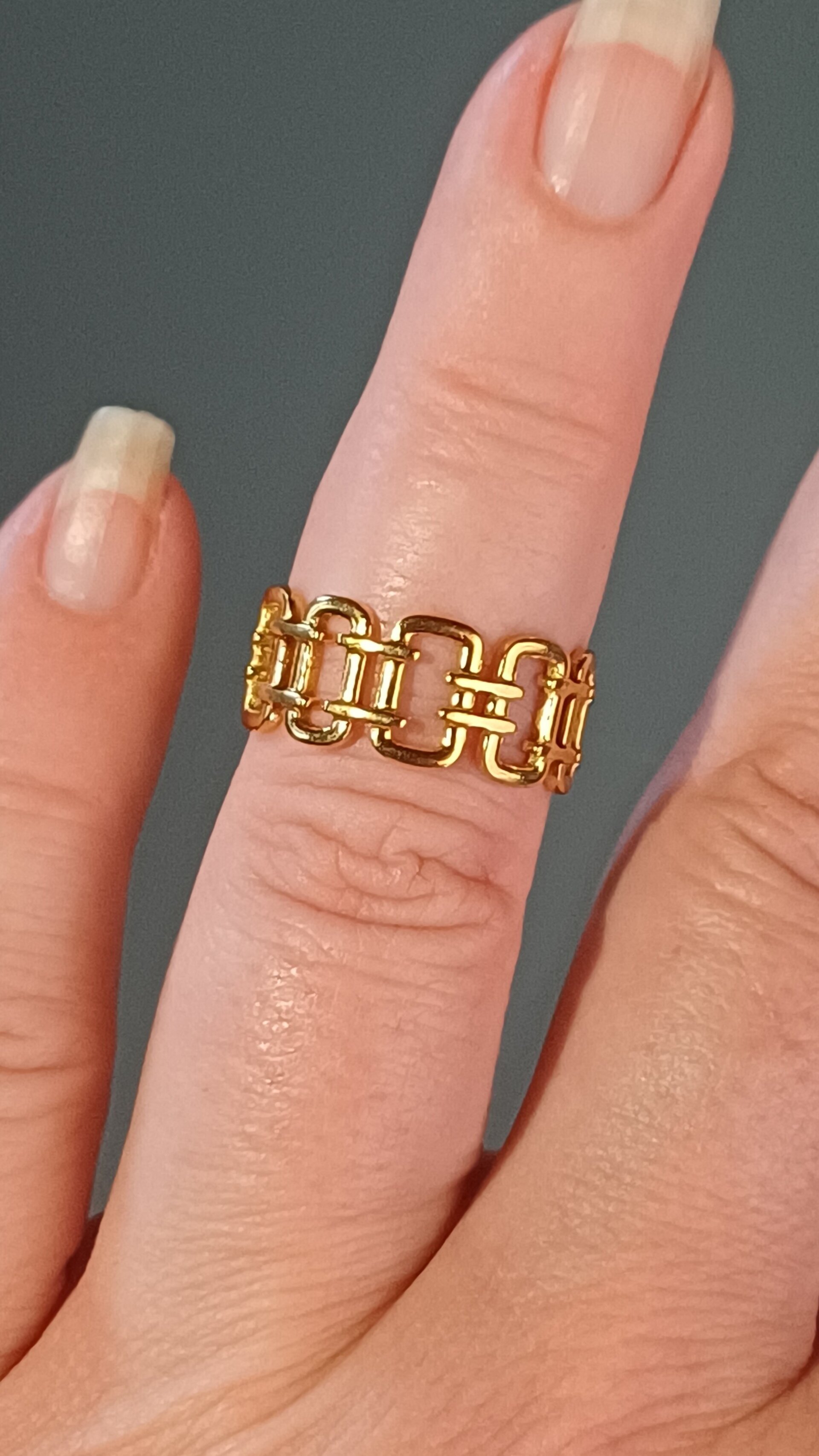 Anillo Cadena Dorada – Acero Quirúrgico - 4