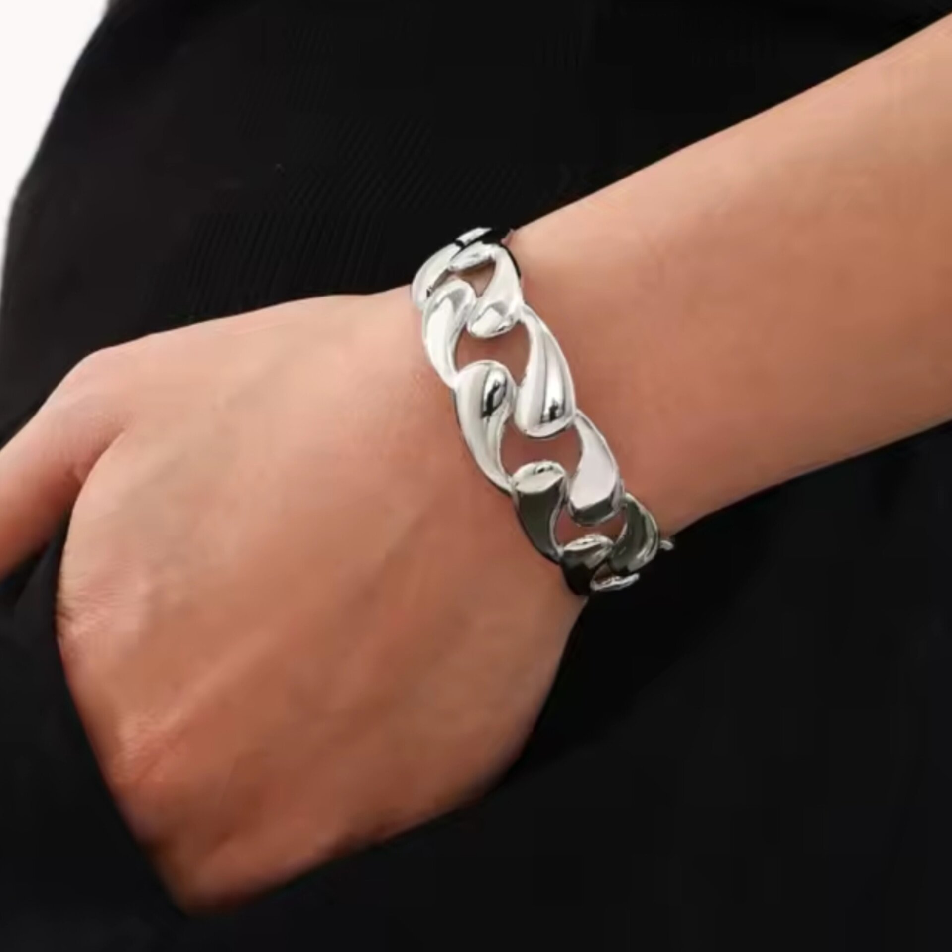 Pulsera Lazo de Plata – Fuerza y Estilo Atemporal - 2