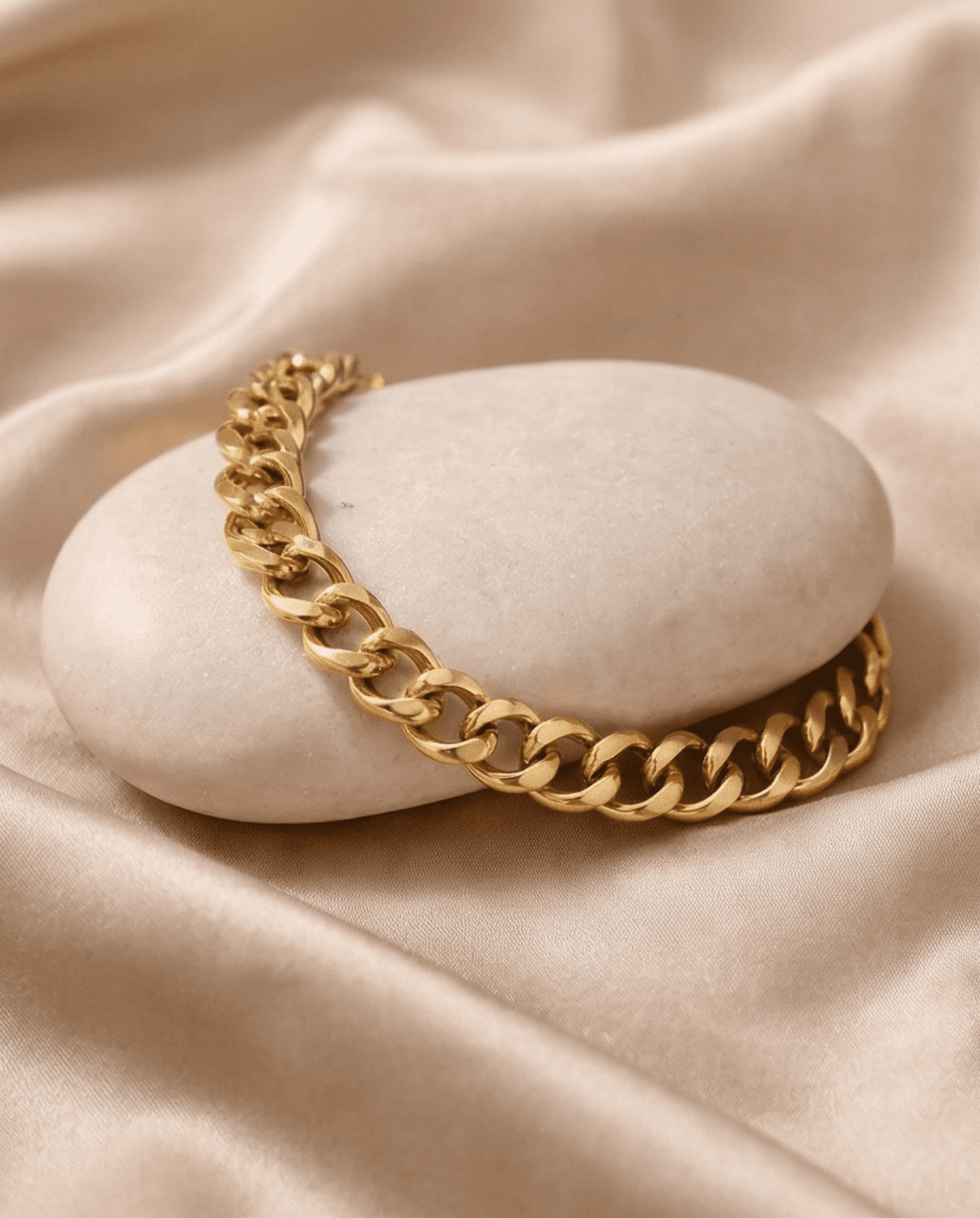 Pulsera Unisex Gold Steel – Minimalismo dorado para todos los estilos - 5