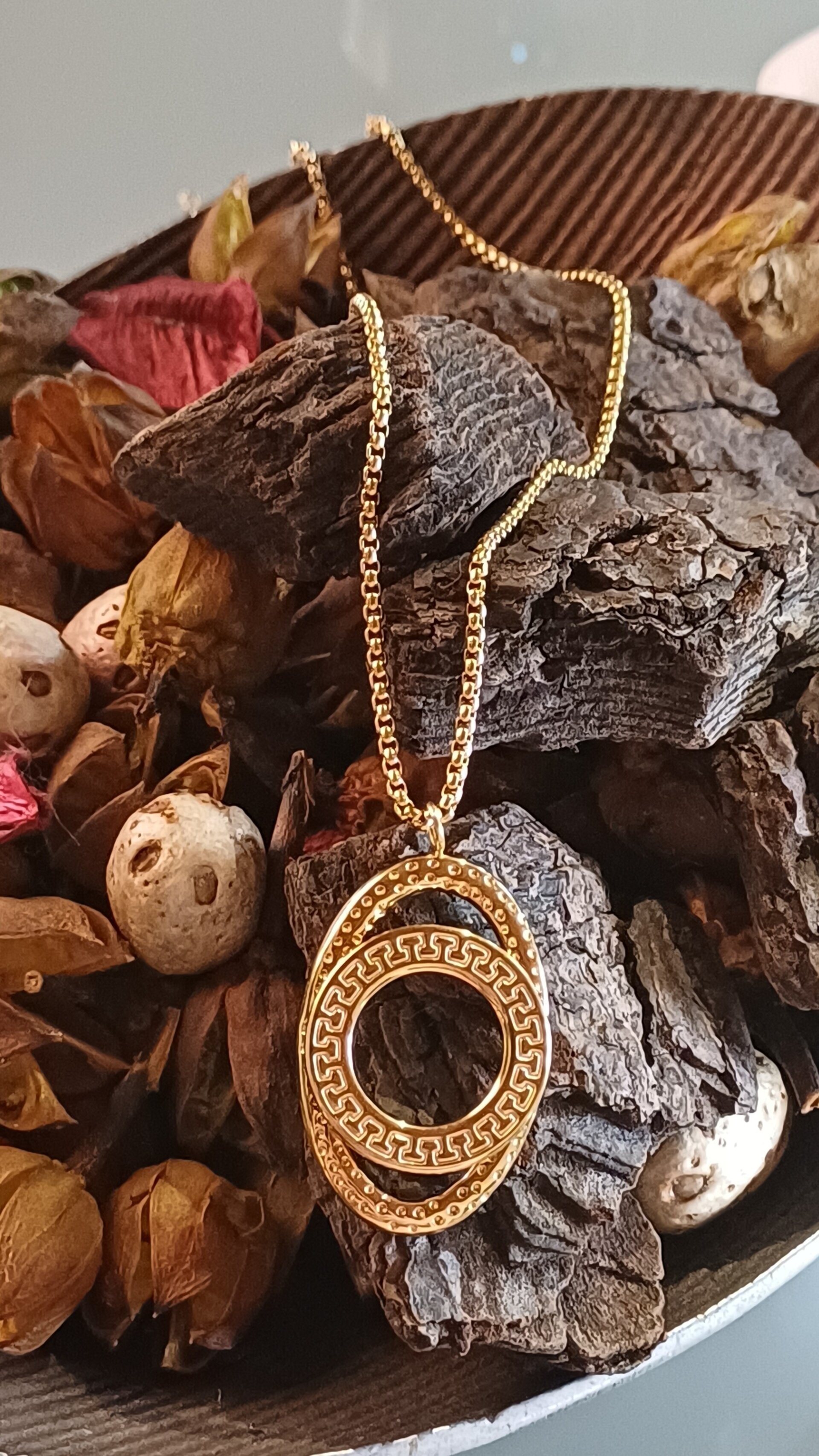 Collar Dorado Eclipse Griego – Acero Quirúrgico - 3