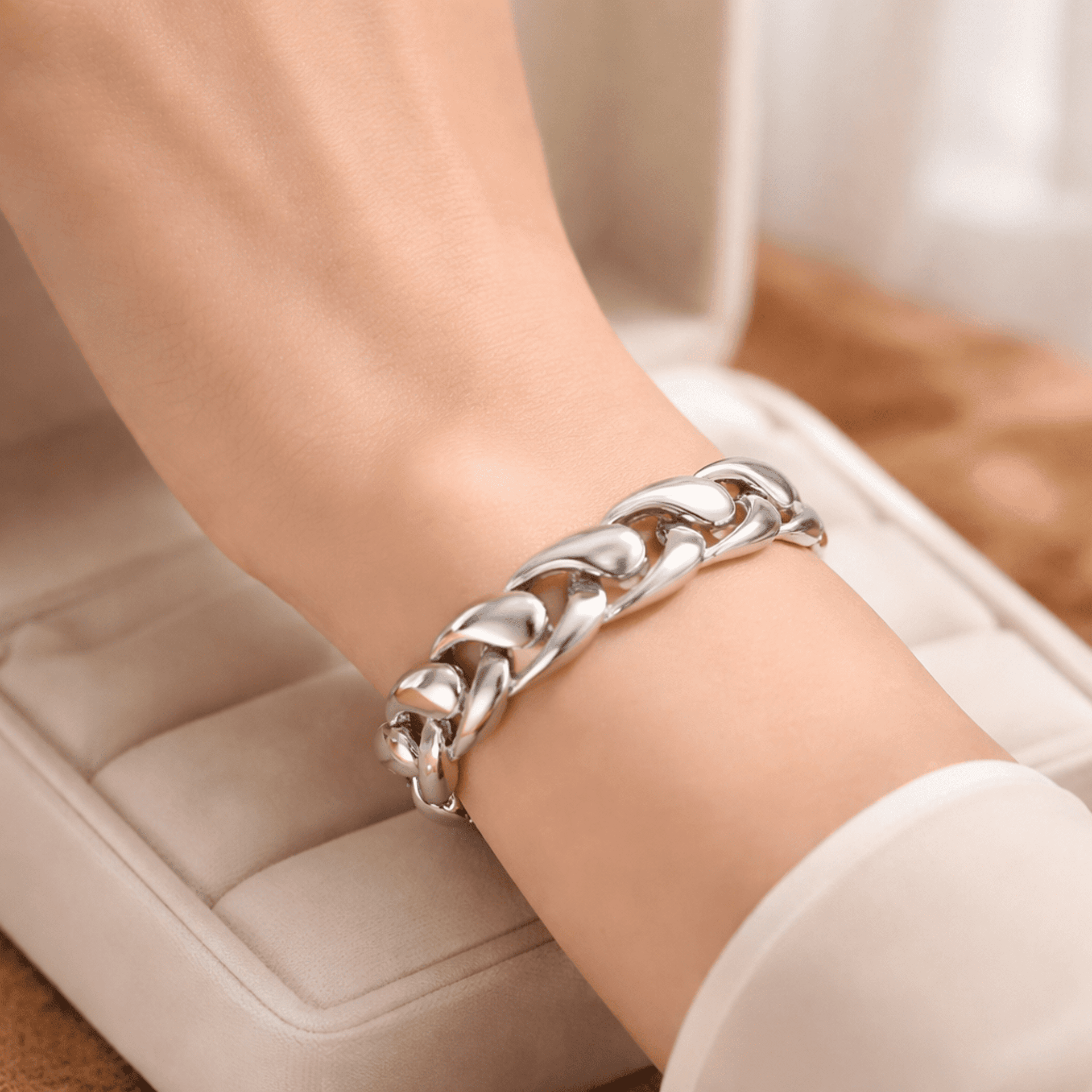 Pulsera Lazo de Plata – Fuerza y Estilo Atemporal - 3