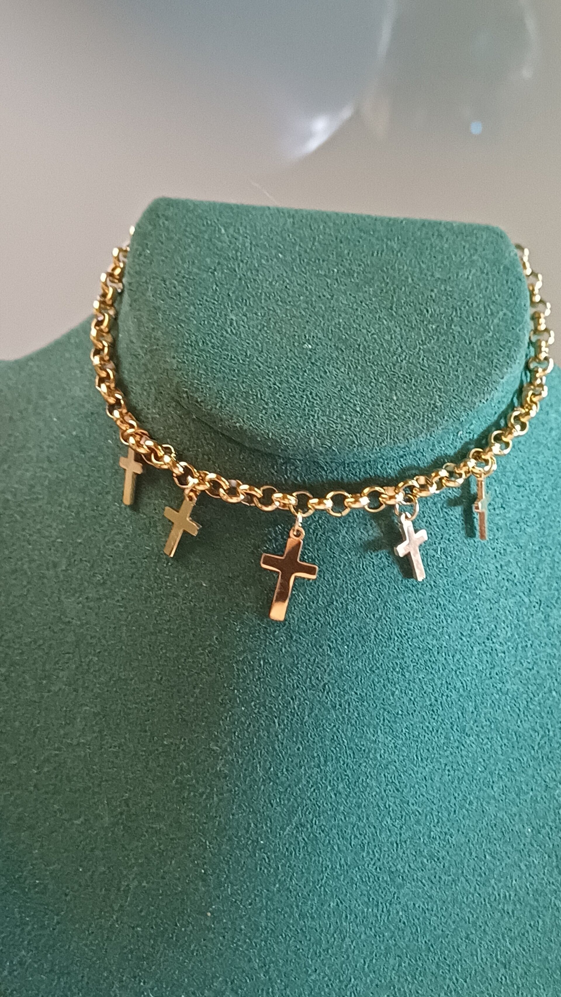 Pulsera Faith – Acero Quirúrgico Dorado con Cruces - 3
