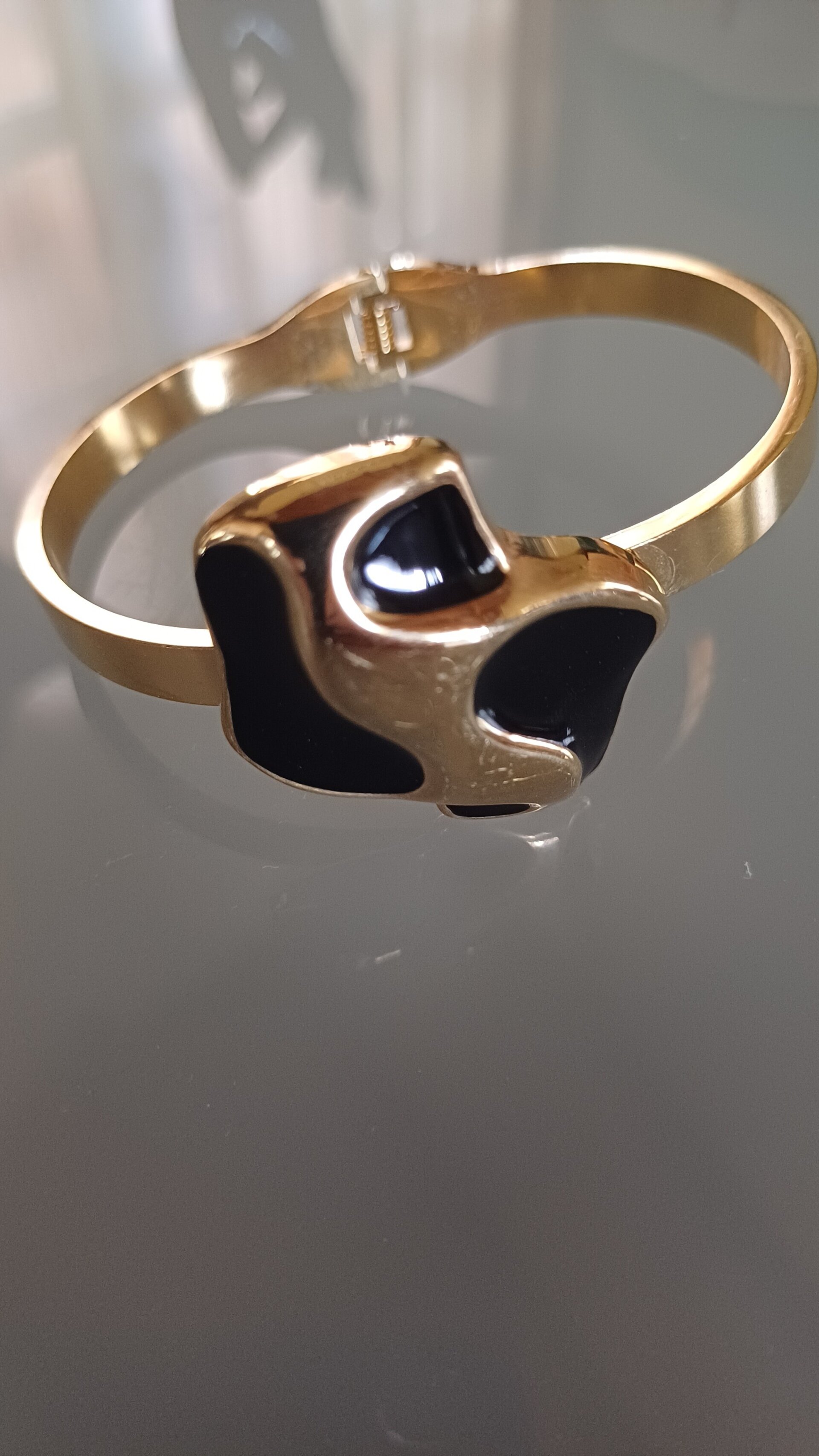 Brazalete Art Décor Negro y Oro - 3