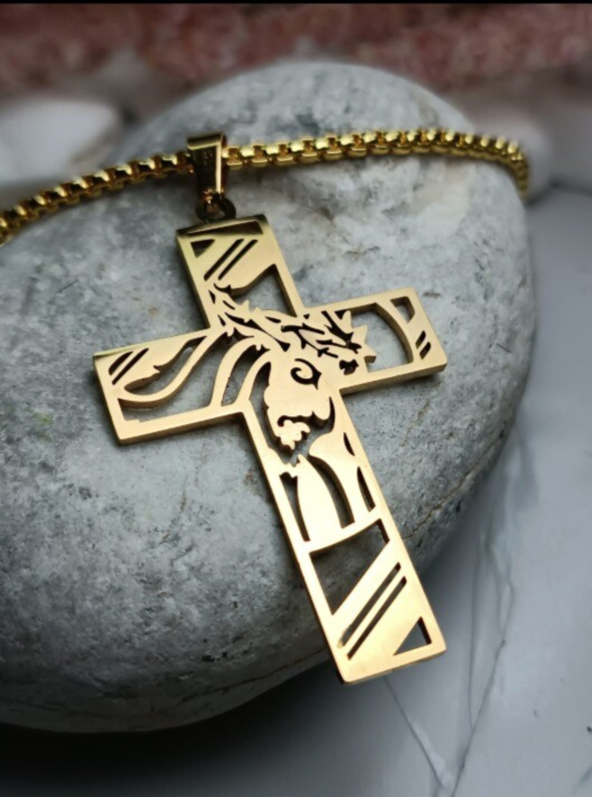 Collar Cruz de Fe en acero dorado - 4