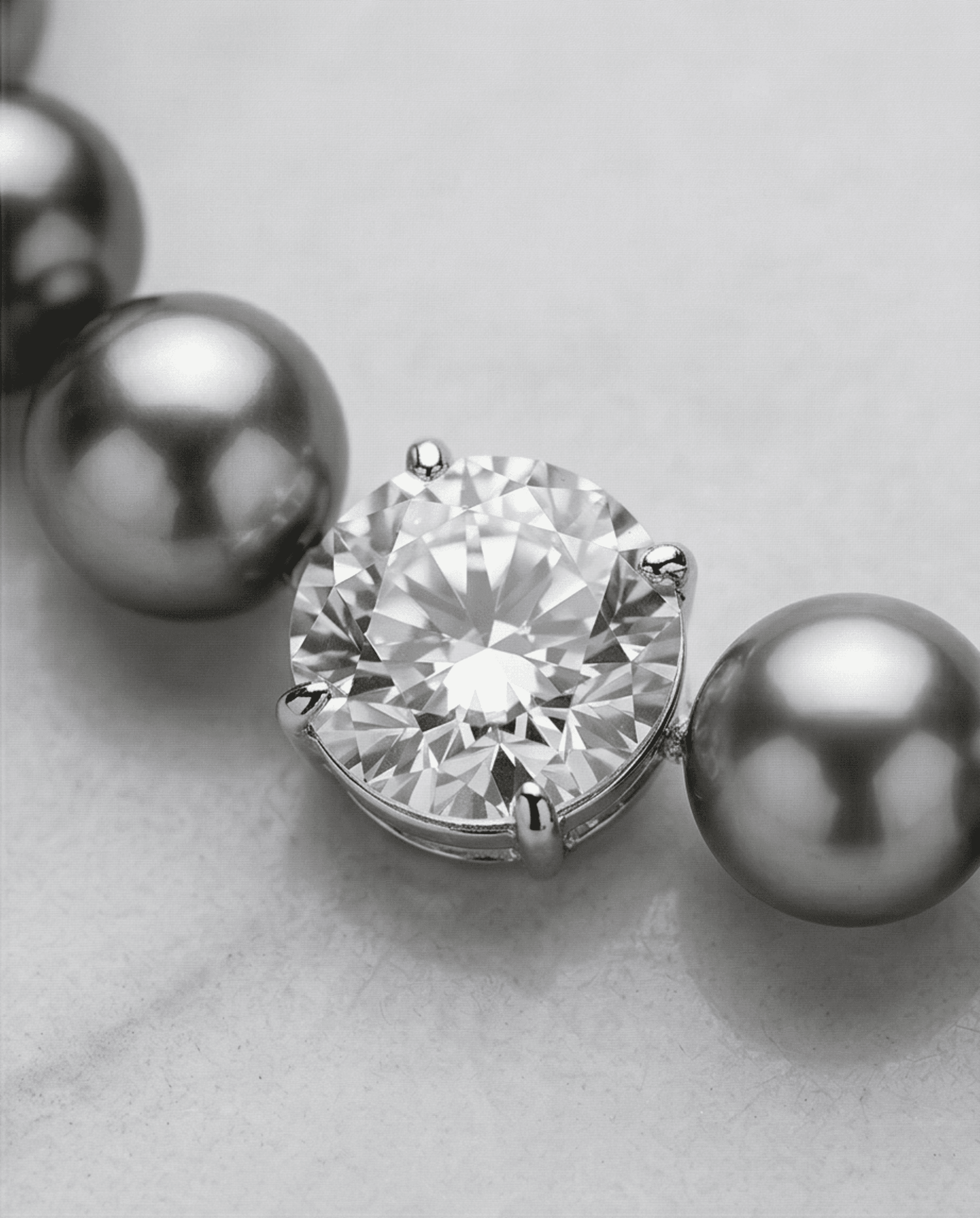 Black Luxe Pearl – Elegancia oscura con un brillo único - 2